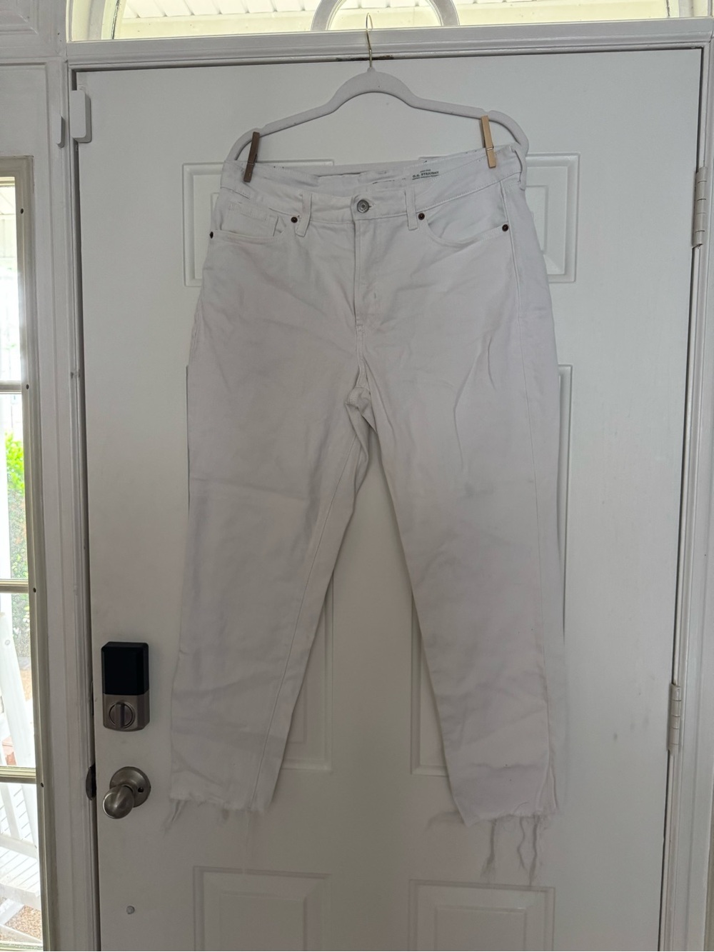 Old Navy White Straight-Leg Jeans with Frayed Hem